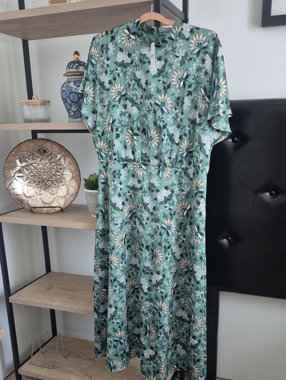 Ann Taylor Green Floral Midi Dress